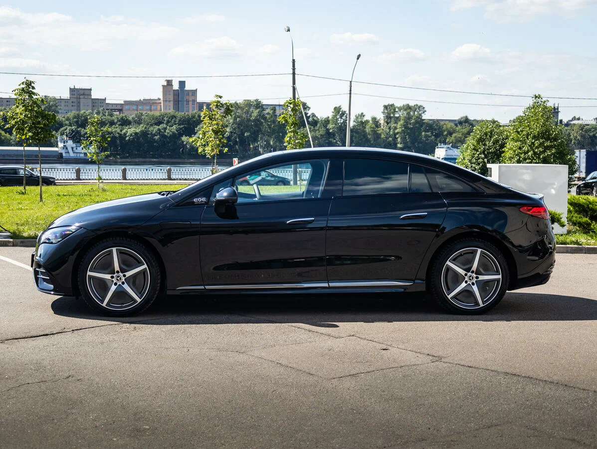 Аренда Mercedes EQE Аренда Mercedes EQE