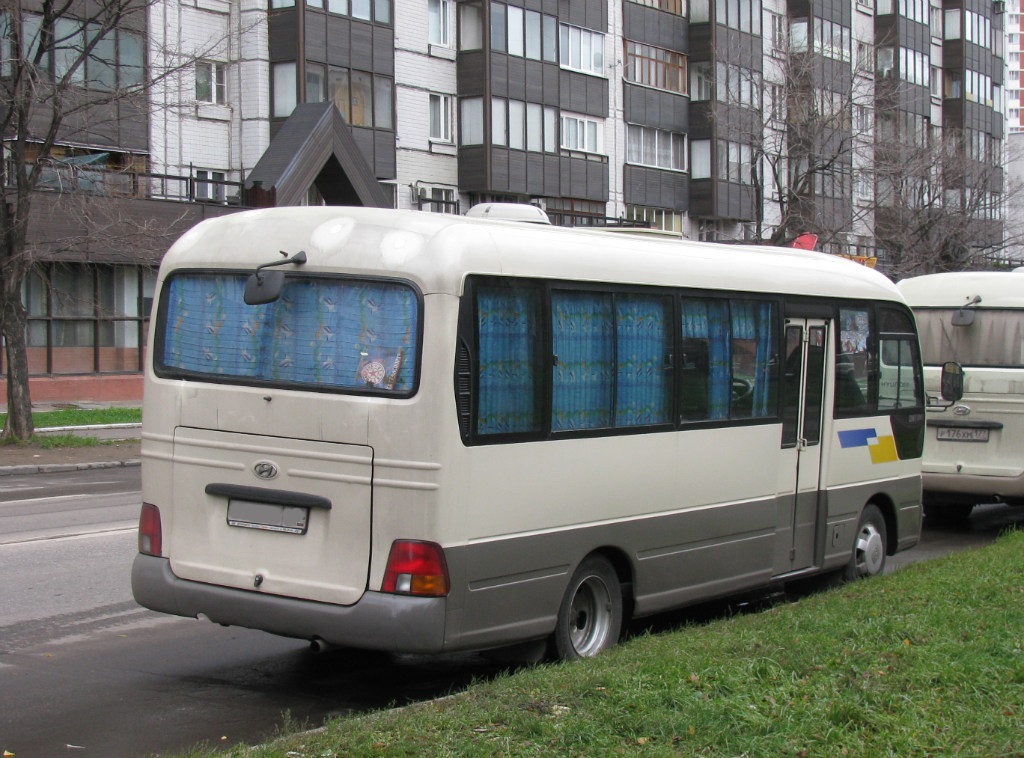 Hyundai County